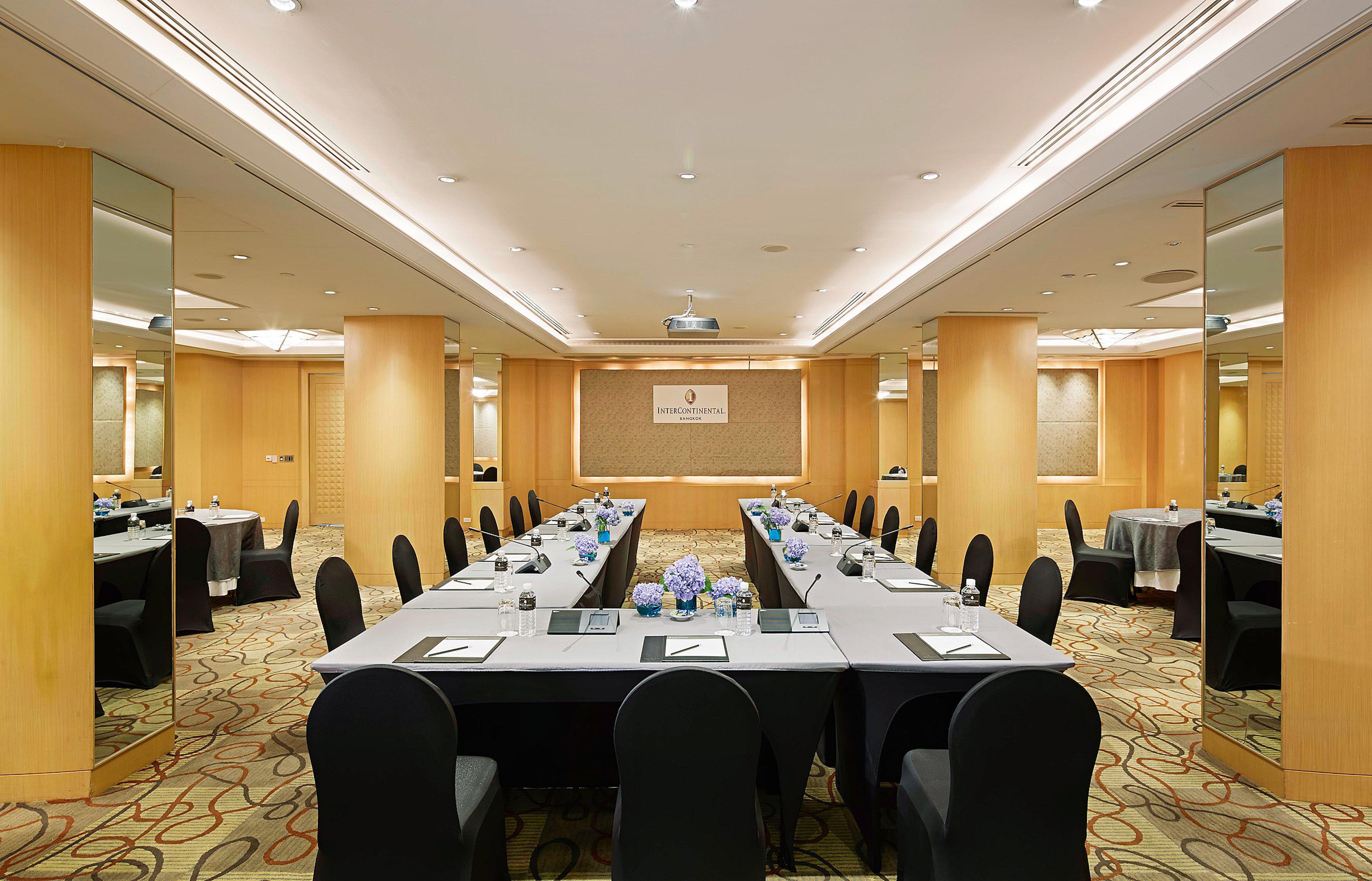 Holiday Inn Bangkok By Ihg Exterior foto