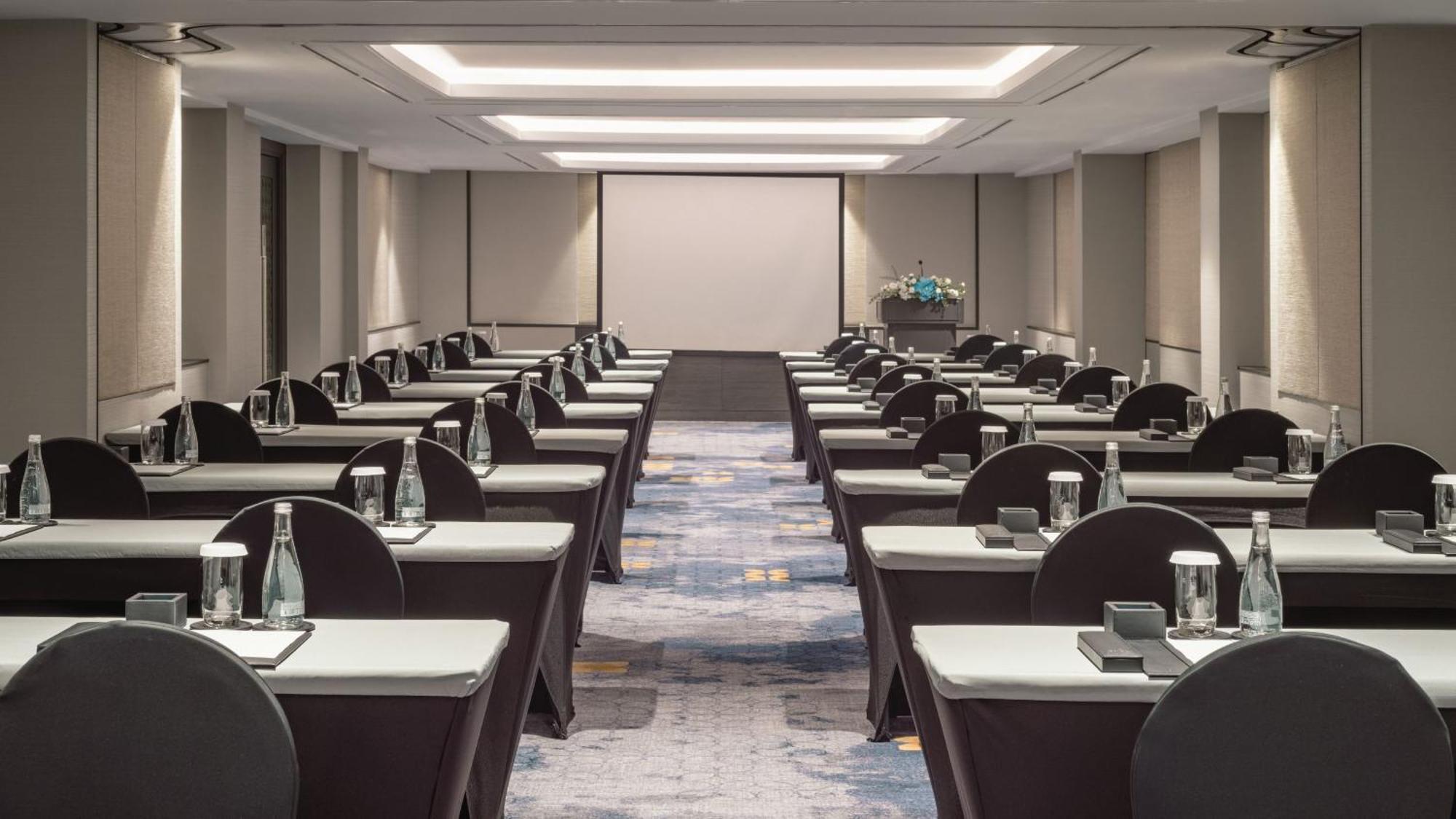 Holiday Inn Bangkok By Ihg Exterior foto
